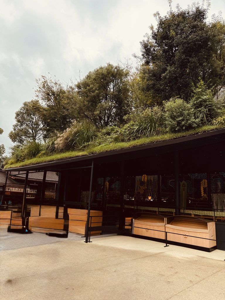 The temporary hall of Dazaifu Tenmangu, its roof planted as a floating forest